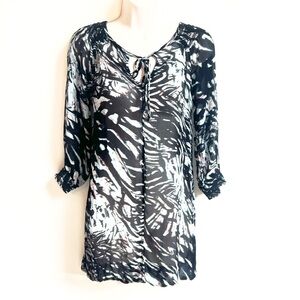 Gypsy 05 Semi Sheer 3/4 Sleeve Tunic Blouse Pullover Keyhole Scoop Neck Black